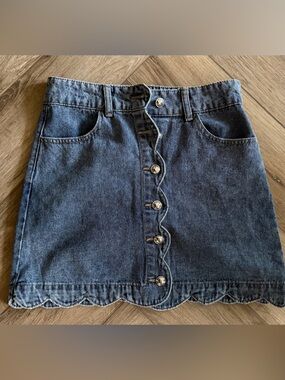 Francesca’s Dark Blue Denim Button-Front Scalloped Mini Skirt